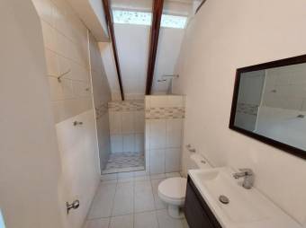 Se vende espaciosa casa con patio en Guadalupe, San José 25-404 Se vende espaciosa casa con patio en Guadalupe, San José 25-404