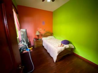 Se vende espaciosa casa de 2 plantas en Guadalupe San José 25-648 Se vende espaciosa casa de 2 plantas en Guadalupe San José 25-648