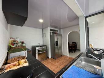 Se vende espaciosa casa de 2 plantas en Ipis San José 25-1741 Se vende espaciosa casa de 2 plantas en Ipis San José 25-1741