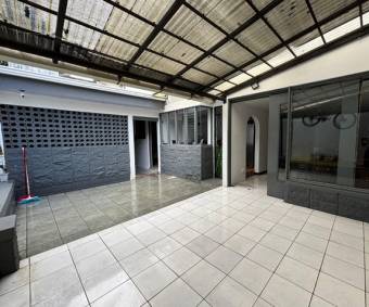 Se vende espaciosa casa de 2 plantas en Ipis San José 25-1741 Se vende espaciosa casa de 2 plantas en Ipis San José 25-1741