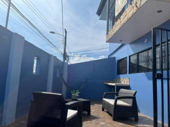 Se vende espaciosa casa con patio y terraza en Ipis San José 25-588 Se vende espaciosa casa con patio y terraza en Ipis San José 25-588