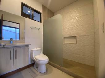 Se vende espaciosa casa con patio en Grecia Alajuela 25-518 Se vende espaciosa casa con patio en Grecia Alajuela 25-518