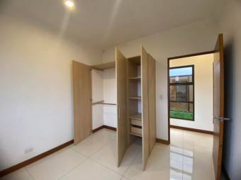 Se vende espaciosa casa con patio en Grecia Alajuela 25-518 Se vende espaciosa casa con patio en Grecia Alajuela 25-518