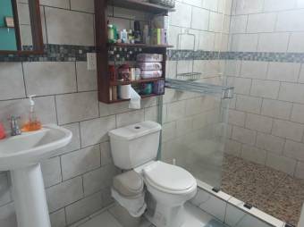 Se vende casa con lote de 1000m2 en Grecia de Alajuela 25-1166 Se vende casa con lote de 1000m2 en Grecia de Alajuela 25-1166