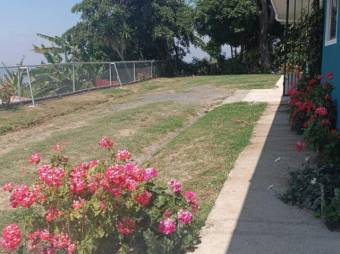 Se vende casa con lote de 1000m2 en Grecia de Alajuela 25-1166 Se vende casa con lote de 1000m2 en Grecia de Alajuela 25-1166