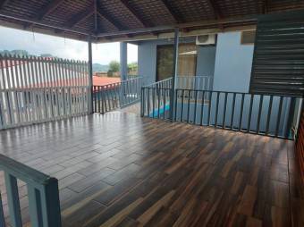 Se vende espaciosa casa con patio y terraza en Grecia Alajuela 25-279 Se vende espaciosa casa con patio y terraza en Grecia Alajuela 25-279