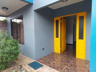 Se vende espaciosa casa con patio y terraza en Grecia Alajuela 25-279 Se vende espaciosa casa con patio y terraza en Grecia Alajuela 25-279