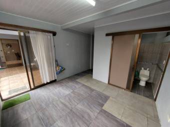 Se vende espaciosa casa con patio y terraza en Grecia Alajuela 25-279 Se vende espaciosa casa con patio y terraza en Grecia Alajuela 25-279