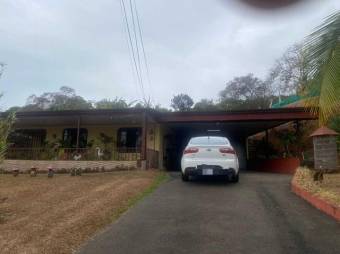 Se vende casa con lote de 1400m2 en Tacares de Grecia 25-1550 Se vende casa con lote de 1400m2 en Tacares de Grecia 25-1550