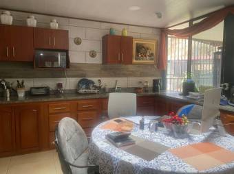 Se vende casa con lote de 1400m2 en Tacares de Grecia 25-1550 Se vende casa con lote de 1400m2 en Tacares de Grecia 25-1550