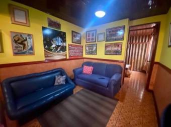 Se vende espaciosa casa con patio en Heredia Centro 25-455 Se vende espaciosa casa con patio en Heredia Centro 25-455