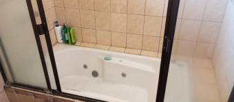 Se vende espaciosa casa con patio en San Francisco Heredia 24-582 Se vende espaciosa casa con patio en San Francisco Heredia 24-582