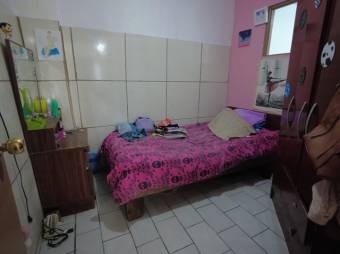 Se vende casa con 2 apartamentos para inversión en Santo Tomas Heredia 23-2209 Se vende casa con 2 apartamentos para inversión en Santo Tomas Heredia 23-2209