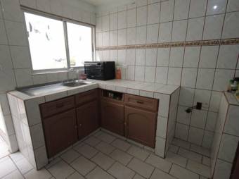 Se vende casa con 2 apartamentos para inversión en Santo Tomas Heredia 23-2209 Se vende casa con 2 apartamentos para inversión en Santo Tomas Heredia 23-2209