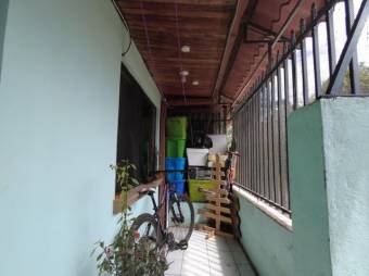 Se vende casa con 2 apartamentos para inversión en Santo Tomas Heredia 23-2209 Se vende casa con 2 apartamentos para inversión en Santo Tomas Heredia 23-2209