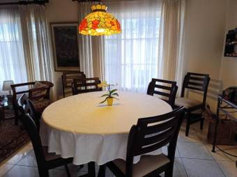 Se vende espaciosa casa con terraza en Mercedes San José 25-923 Se vende espaciosa casa con terraza en Mercedes San José 25-923