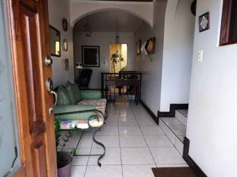 Se vende espaciosa casa con terraza en Mercedes San José 25-923 Se vende espaciosa casa con terraza en Mercedes San José 25-923