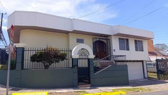 Se vende espaciosa casa con terraza en Mercedes San José 25-923 Se vende espaciosa casa con terraza en Mercedes San José 25-923