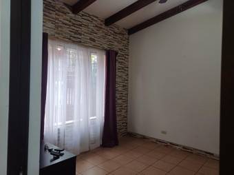 Se vende espaciosa casa para inversión en Ciudad Colón San José 25-1288 Se vende espaciosa casa para inversión en Ciudad Colón San José 25-1288