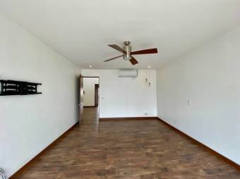 Se alquila moderna casa en condominio de San Rafael Escazú 26-128