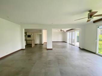 Se alquila moderna casa en condominio de San Rafael Escazú 26-128