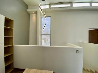 Se alquila moderna casa en condominio de San Rafael Escazú 26-128