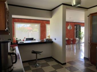 Se alquila moderna casa en condominio de San Ramon Alajuela 23-2847