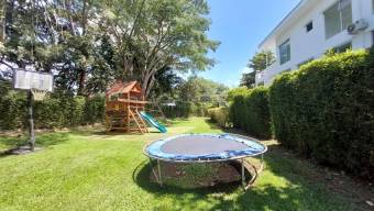 Se alquila lujosa casa amoblada en Santa Ana Centro 25-662