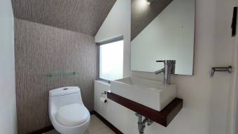 Se alquila lujosa casa amoblada en Santa Ana Centro 25-662