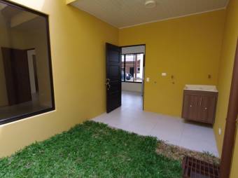 Se vende espaciosa casa con patio en San Rafael Heredia 26-137 Se vende espaciosa casa con patio en San Rafael Heredia 26-137