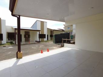 Se vende espaciosa casa con patio en San Rafael Heredia 26-137 Se vende espaciosa casa con patio en San Rafael Heredia 26-137