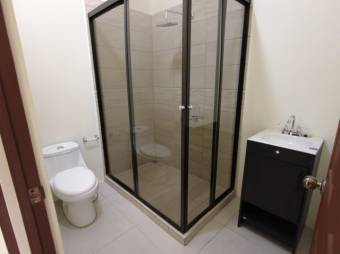 Se vende espaciosa casa con patio en San Rafael Heredia 26-137 Se vende espaciosa casa con patio en San Rafael Heredia 26-137