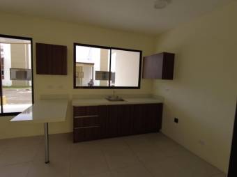 Se vende espaciosa casa con patio en San Rafael Heredia 26-137 Se vende espaciosa casa con patio en San Rafael Heredia 26-137