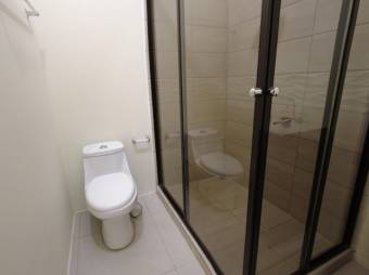 Se vende espaciosa casa con patio en San Rafael Heredia 26-137 Se vende espaciosa casa con patio en San Rafael Heredia 26-137