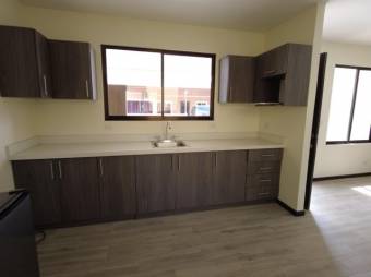 Se vende moderna casa con patio en San Rafael de Heredia 25 Se vende moderna casa con patio en San Rafael de Heredia 25