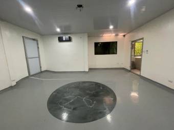 Se vende espacioso local para inversión en San Vicente Heredia 26-161 , ₡ 100,000,000, 2, Heredia, Santo Domingo Se vende espacioso local para inversión en San Vicente Heredia 26-161 , ₡ 100,000,000, 2, Heredia, Santo Domingo