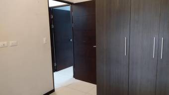 Se vende espaciosa casa en condominio de La Trinidad San José 26-352