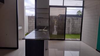 Se vende espaciosa casa en condominio de La Trinidad San José 26-352