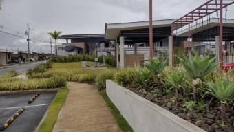 Se vende espaciosa casa en condominio de La Trinidad San José 26-352