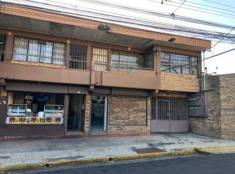BUILDING FOR SALE WITH COMMERCIAL SPACES AND APARTMENTS IN DOWNTOWN ALAJUELA