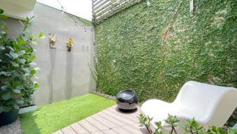 Se vende moderna casa con patio en condominio de San Antonio Escazú 25-1776 Se vende moderna casa con patio en condominio de San Antonio Escazú 25-1776