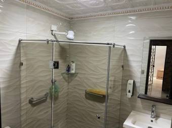 Se venden 2 locales y 2 apartamentos en San Ignacio Alajuela 25-1936 Se venden 2 locales y 2 apartamentos en San Ignacio Alajuela 25-1936