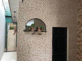 Se venden 2 locales y 2 apartamentos en San Ignacio Alajuela 25-1936 Se venden 2 locales y 2 apartamentos en San Ignacio Alajuela 25-1936