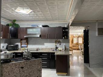 Se venden 2 locales y 2 apartamentos en San Ignacio Alajuela 25-1936 Se venden 2 locales y 2 apartamentos en San Ignacio Alajuela 25-1936