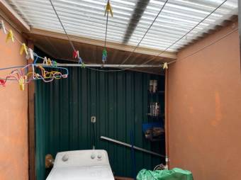 Se venden 2 locales y 2 apartamentos en San Ignacio Alajuela 25-1936 Se venden 2 locales y 2 apartamentos en San Ignacio Alajuela 25-1936