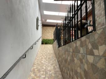 Se venden 2 locales y 2 apartamentos en San Ignacio Alajuela 25-1936 Se venden 2 locales y 2 apartamentos en San Ignacio Alajuela 25-1936