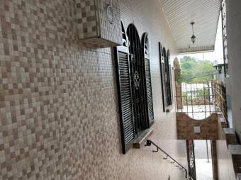 Se venden 2 locales y 2 apartamentos en San Ignacio Alajuela 25-1936 Se venden 2 locales y 2 apartamentos en San Ignacio Alajuela 25-1936