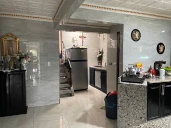 Se venden 2 locales y 2 apartamentos en San Ignacio Alajuela 25-1936 Se venden 2 locales y 2 apartamentos en San Ignacio Alajuela 25-1936