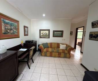 House for sale in Ciudad Hacienda Los Reyes, within the Las Vueltas condominium.
