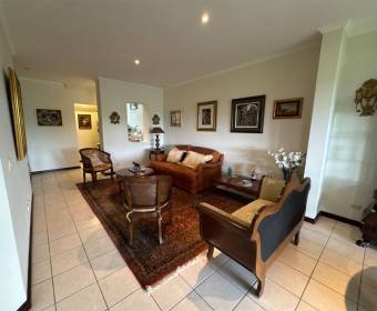 House for sale in Ciudad Hacienda Los Reyes, within the Las Vueltas condominium.